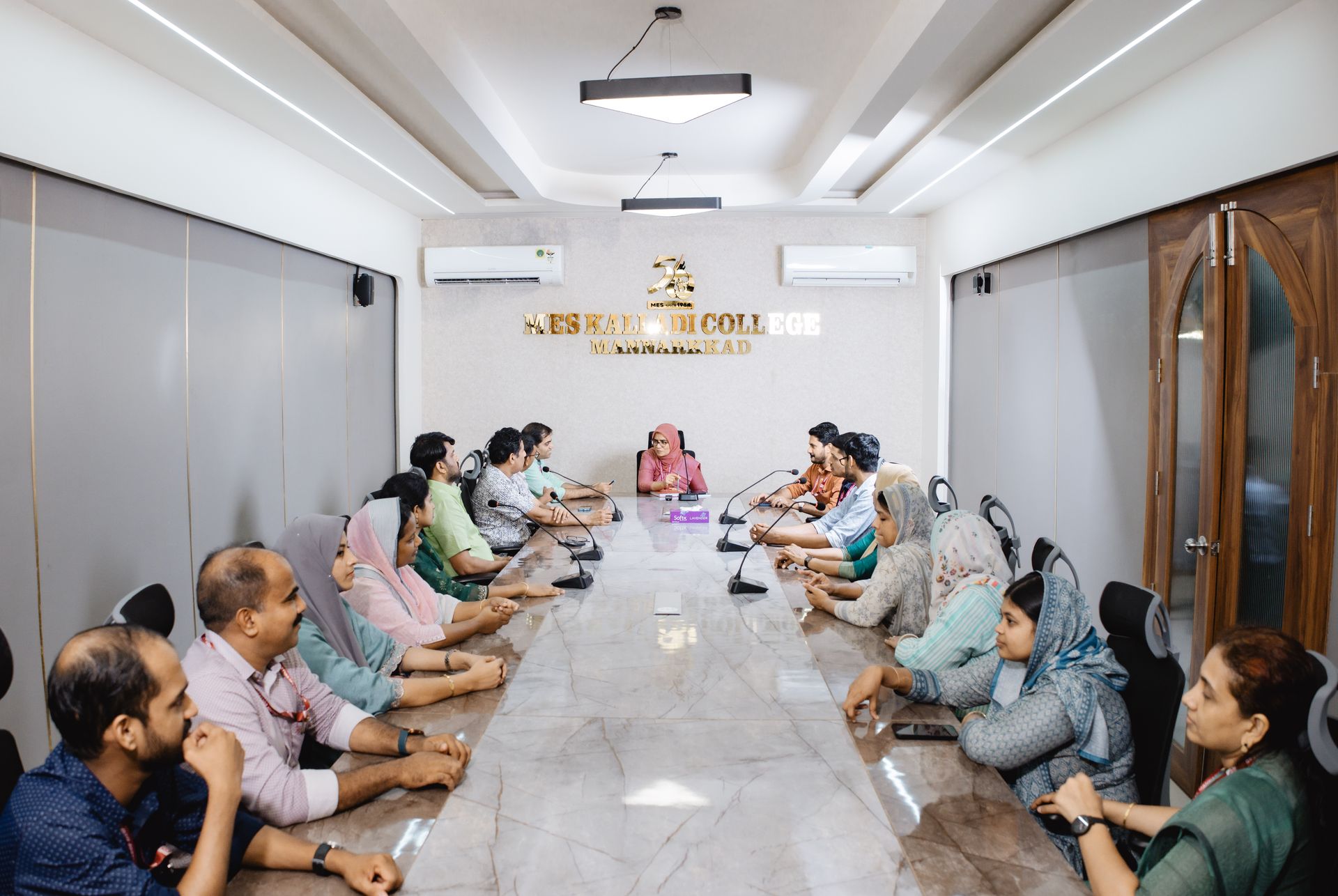 Guest Lounge and Board Room - Image