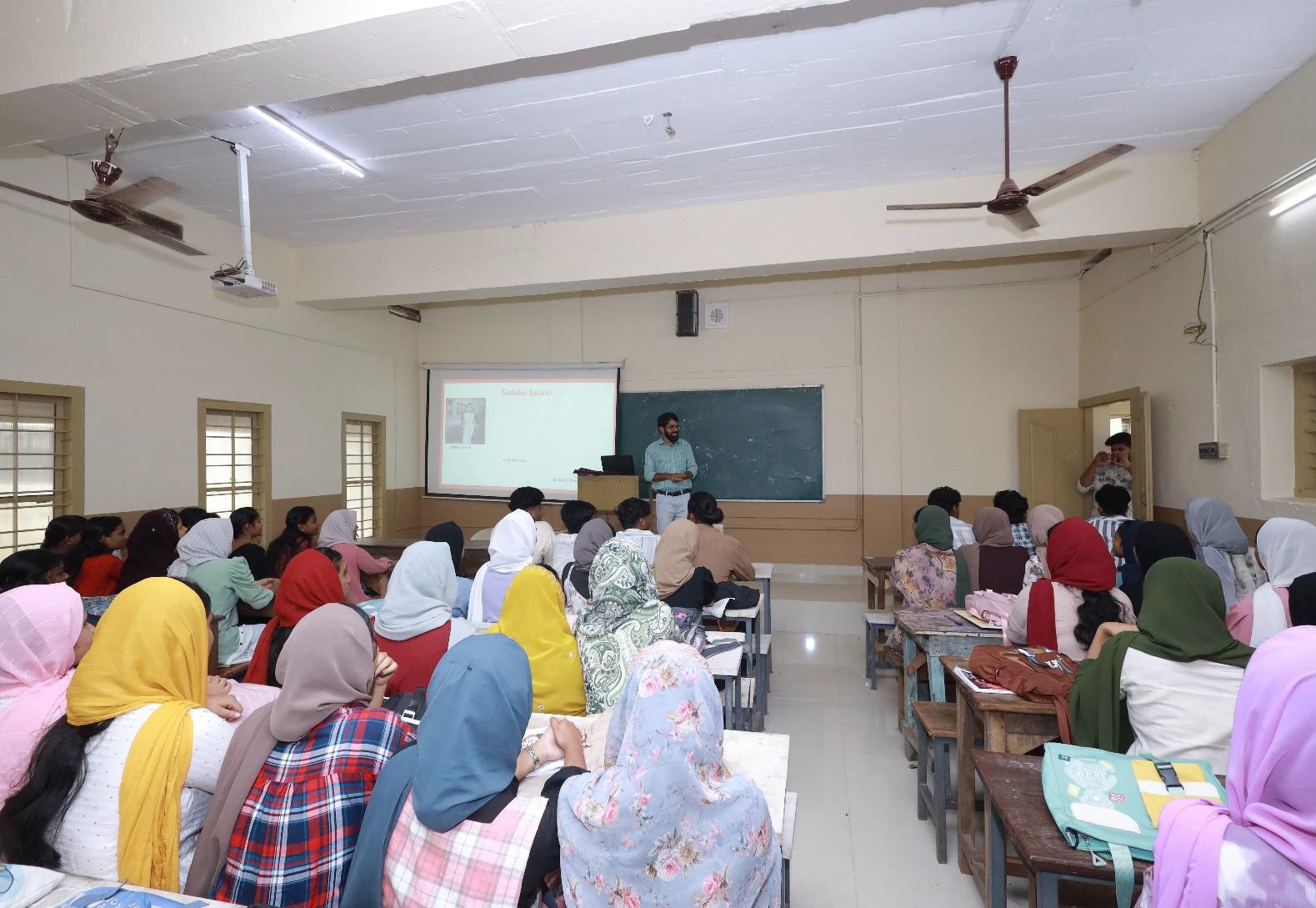 LCD Projector Classroom - Image